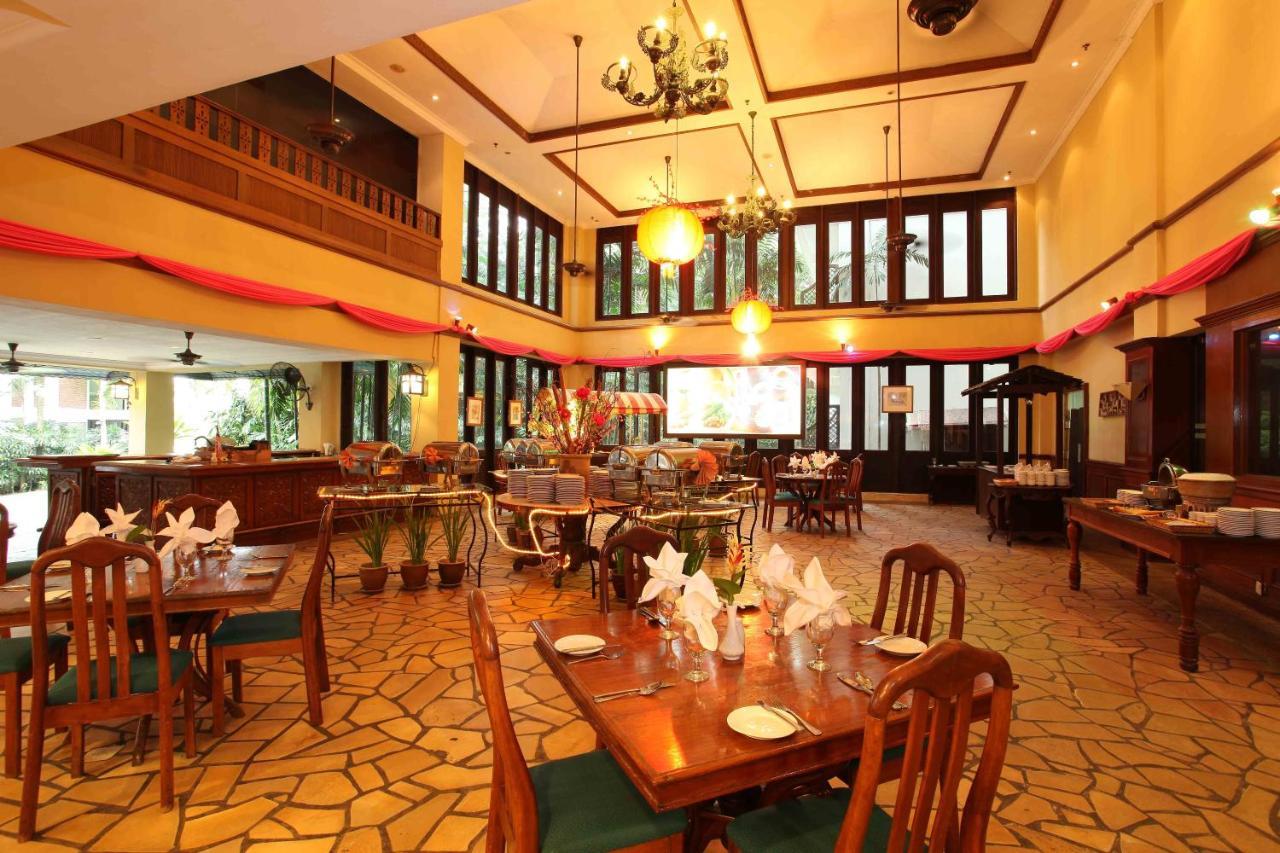 Mines Beach Resort Hotel Seri Kembangan Exterior photo