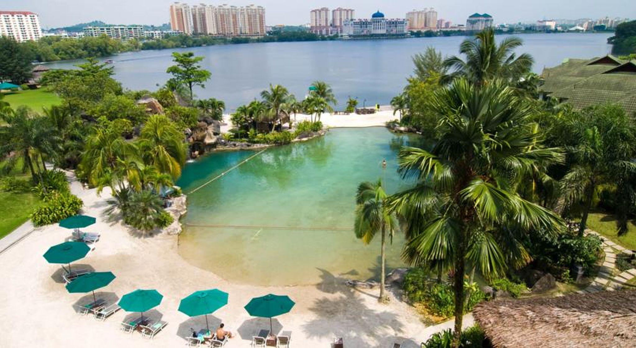 Mines Beach Resort Hotel Seri Kembangan Exterior photo