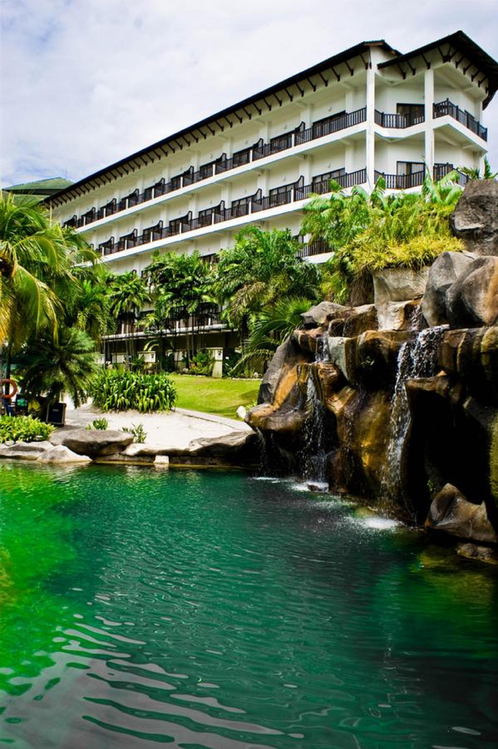 Mines Beach Resort Hotel Seri Kembangan Exterior photo