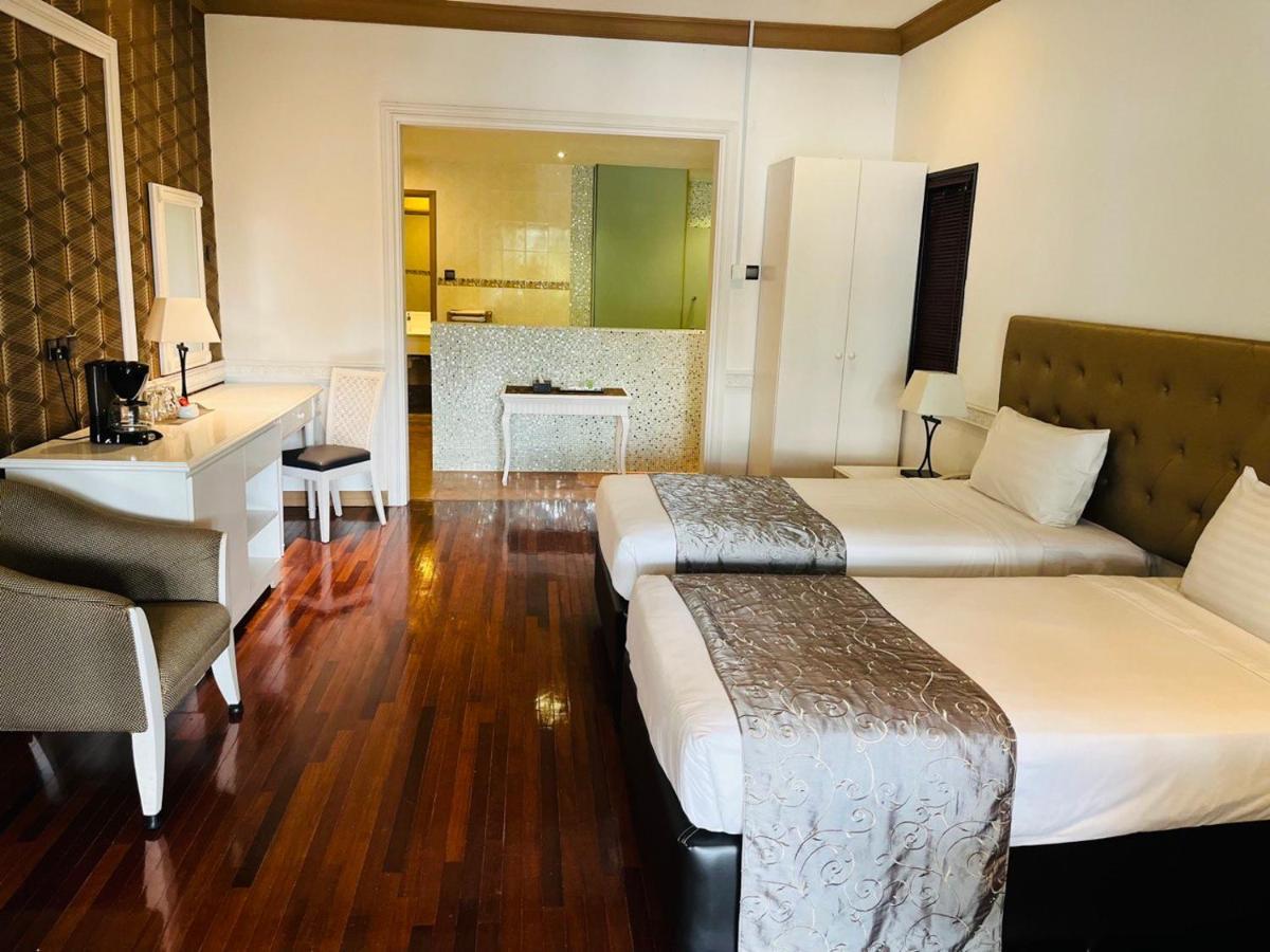 Mines Beach Resort Hotel Seri Kembangan Exterior photo