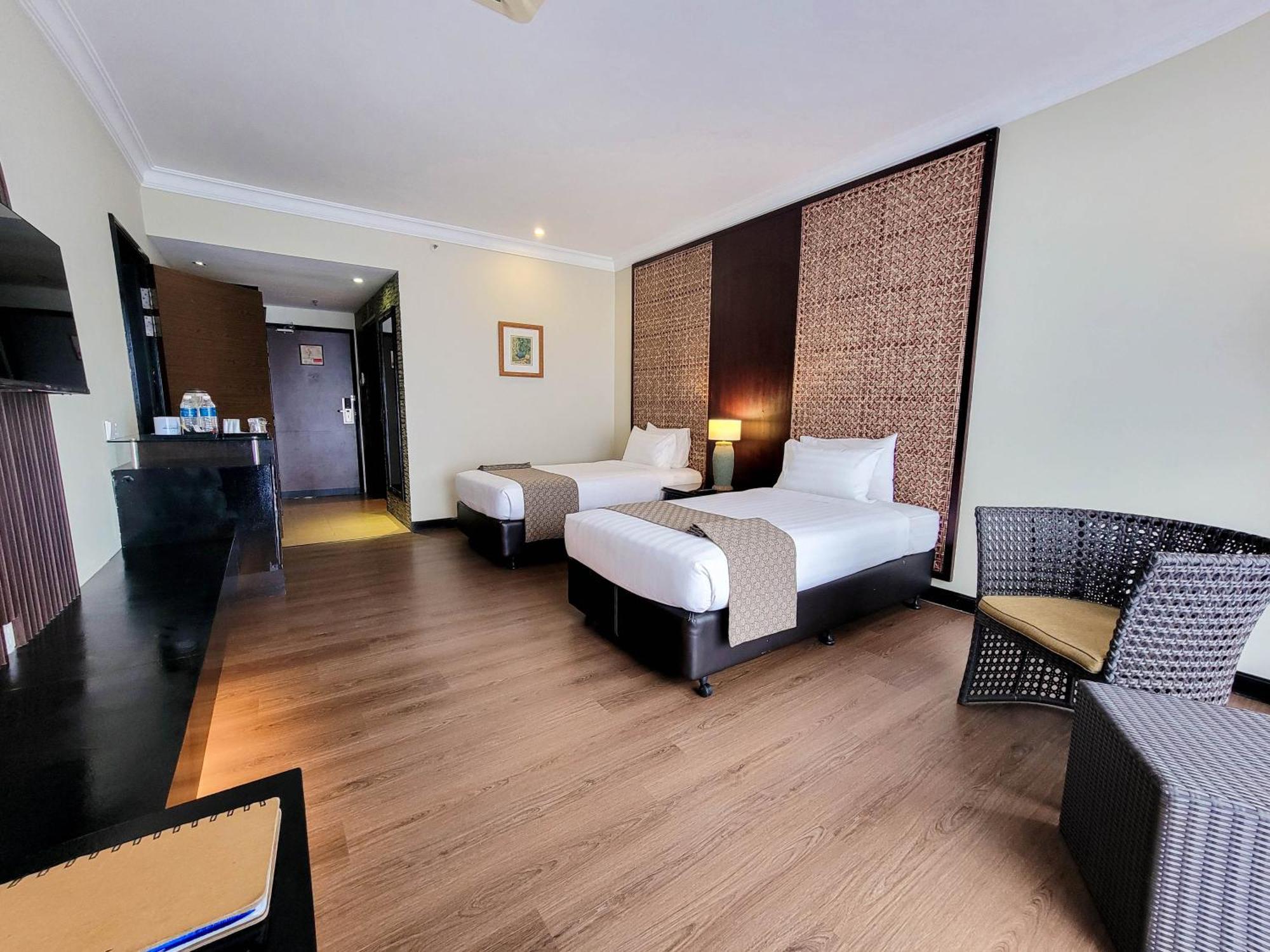 Mines Beach Resort Hotel Seri Kembangan Exterior photo