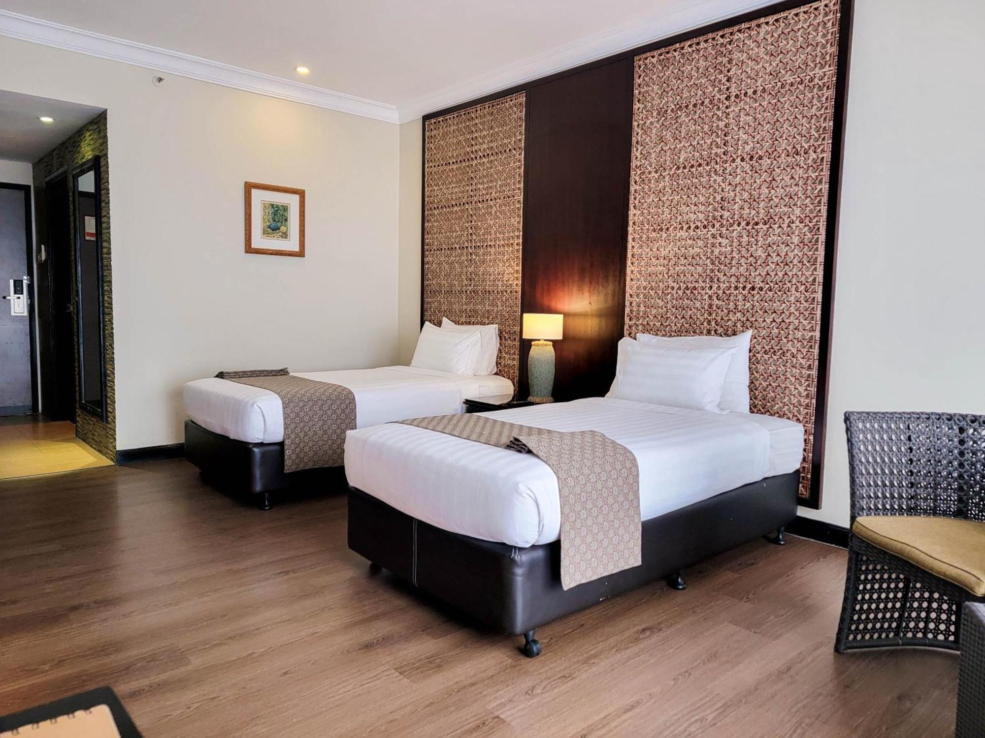 Mines Beach Resort Hotel Seri Kembangan Exterior photo