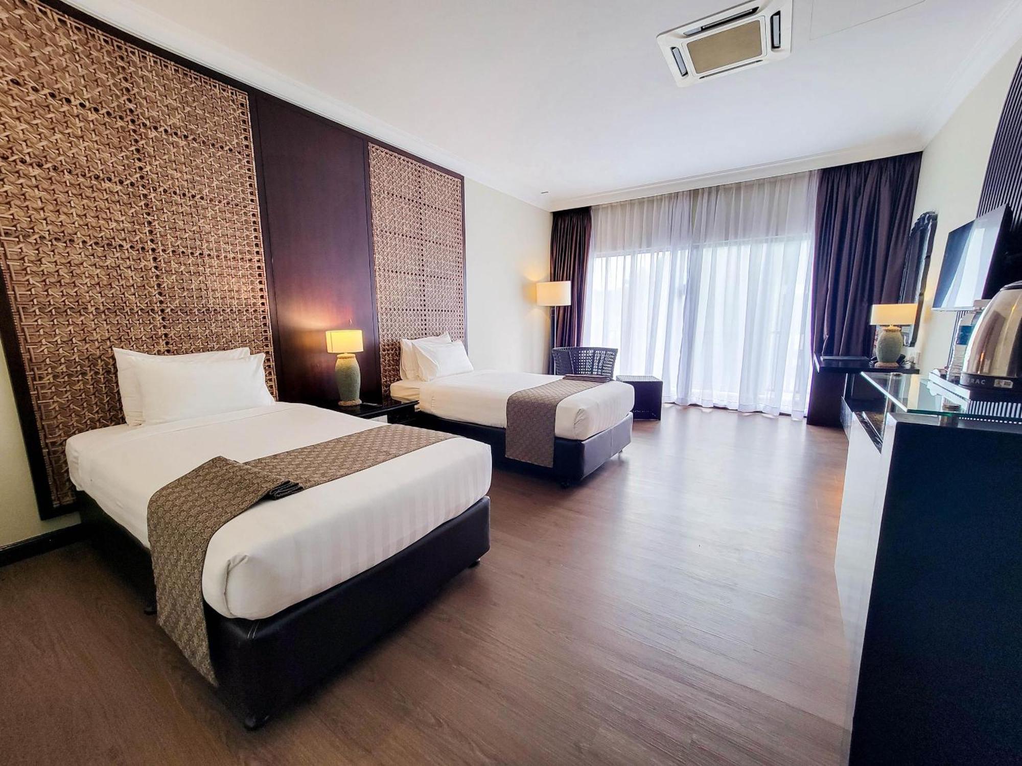 Mines Beach Resort Hotel Seri Kembangan Exterior photo